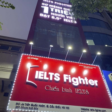 Làm biển quảng cáo trung tâm tiếng anh IELTS sáng nhất phố Trần Quốc Hoàn, Cầu Giấy